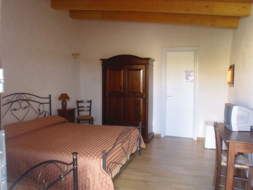 Bio-Agriturismo Masseria La Palombara Salve Exteriér fotografie